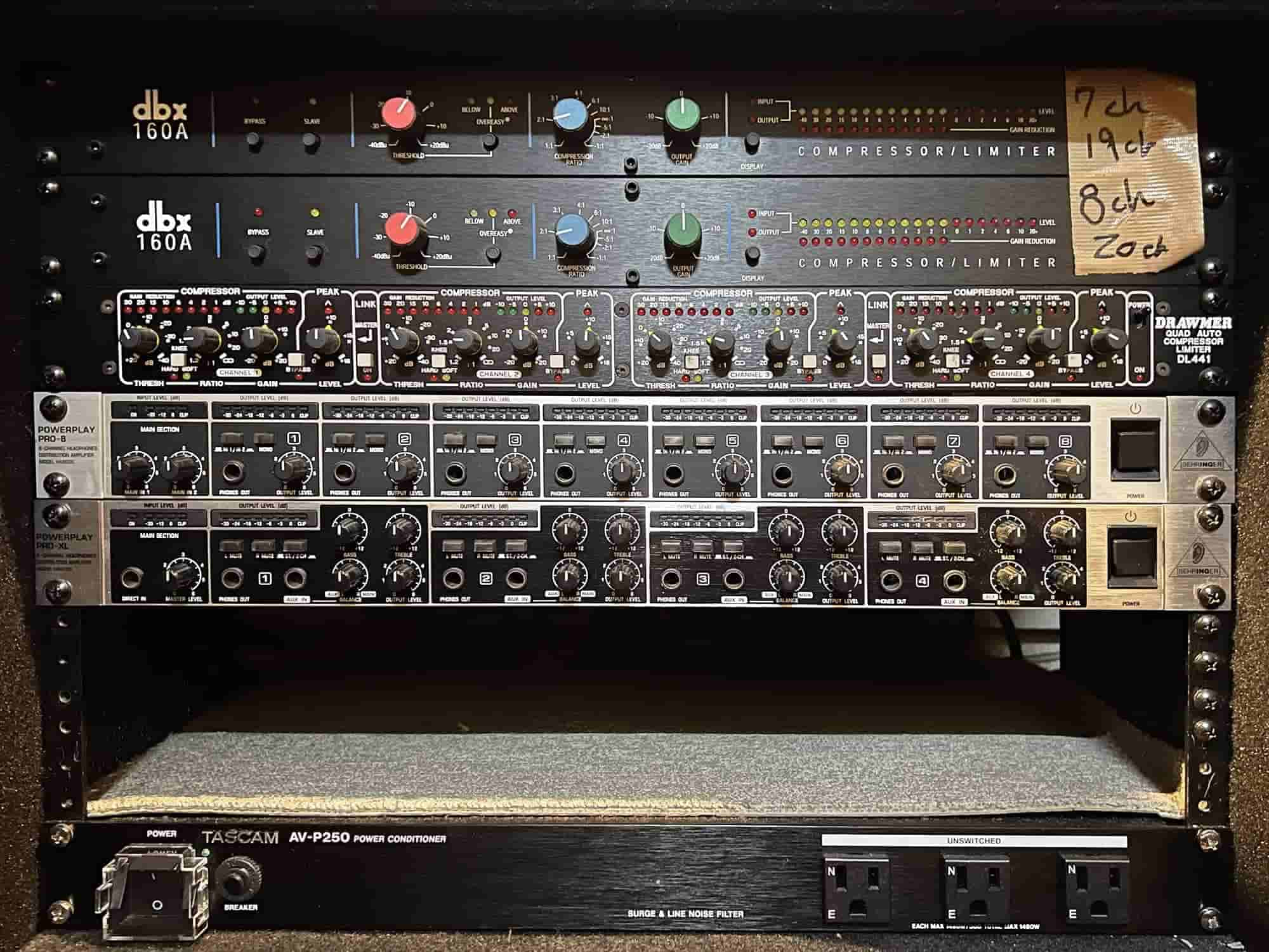 北習志野にあるサウンドスタジオ「シオン」ミックスルーム3